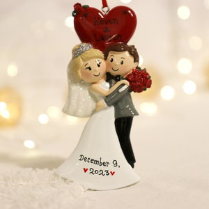 Verheiratetes Paar Weihnachtsverzierung, personalisierte Hochzeitsverzierung, Verzierung der Braut und des Bräutigams, Herr und Frau Verzierung, gerade verheiratet.
