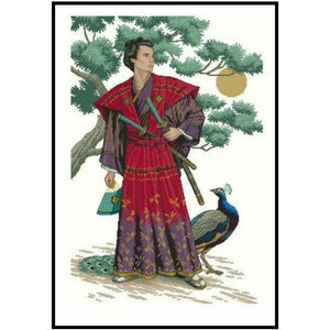 Pode incluir: Um guerreiro samurai com roupas tradicionais vermelhas e roxas está de pé com um pavão ao seu lado. Ele segura duas espadas e um leque. O fundo apresenta um pinheiro e um sol amarelo.