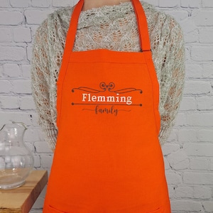 Customizable apron  embroidered Personalize name kitchen apron with pockets