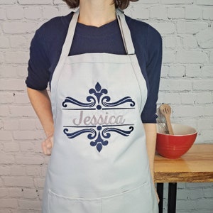 Personalized embroidered apron  Customizable name Chef kitchen apron with pockets