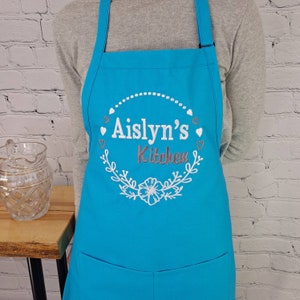 Customizable apron  embroidered Personalize name kitchen apron with pockets
