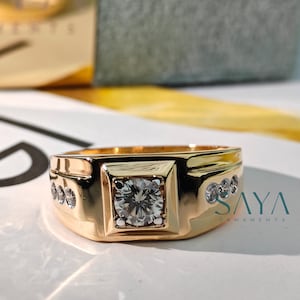 Mens Lab Grown Diamond Solitaire Ring: 14K Yellow Gold, IGI Certified