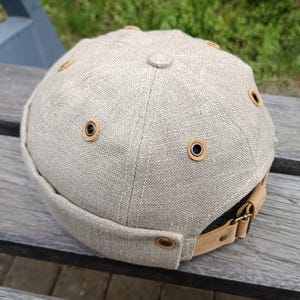 Brimless Docker Cap in Linen and Light Brown Leather