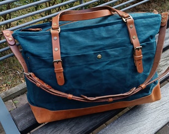 Zipped weekender shoulder vintage looking tote bag