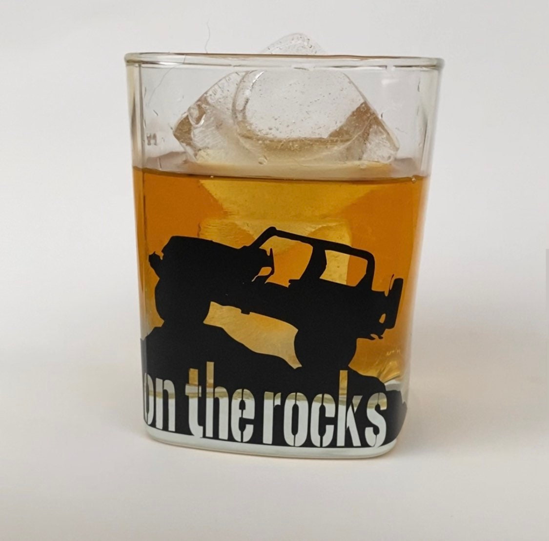 Jeep rock glass, Jeep gift, Jeep lovers, man cave bar, stocking stuff…