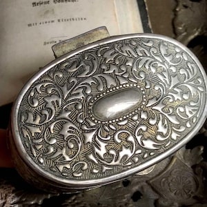 Vintage Jewelry Box.