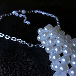 Vintage 1970's White Hand Beaded Ladies Pearl Neck Tie Necklace - Faux Gentlemans Necktie - Awesome Holiday Gift