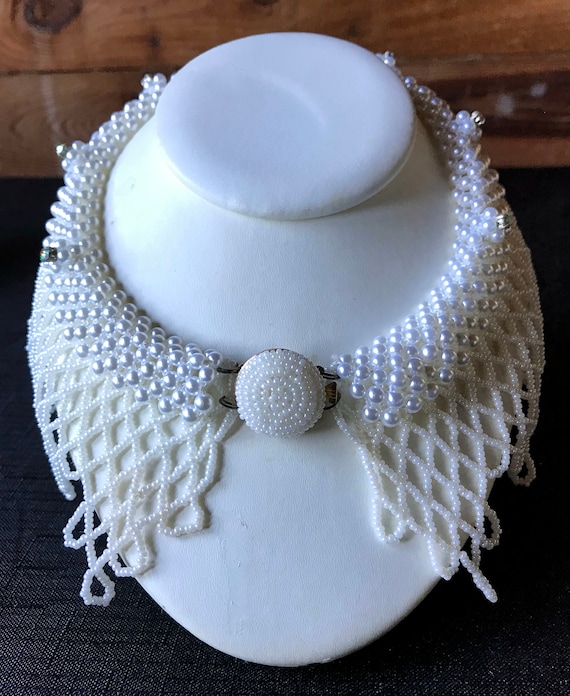 Vintage Beaded Collar Necklace – 1970s White Glas… - image 5