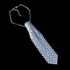 Vintage 1970&#39;s White Hand Beaded Ladies Pearl Neck Tie Necklace - Faux Gentlemans Necktie - Awesome Holiday Gift