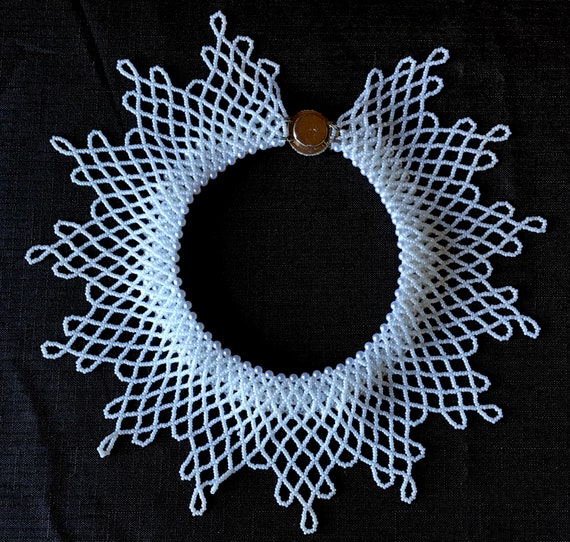 Vintage Beaded Collar Necklace – 1970s White Glas… - image 4