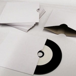 Fundas de cartón para CD: fundas de cartón para CD con corte semicircular para una mejor captura de los medios.