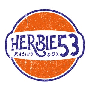 Puede incluir: Un sello circular desgastado azul y naranja con el texto "HERBIE 53 RACING COX" en una fuente vintage.