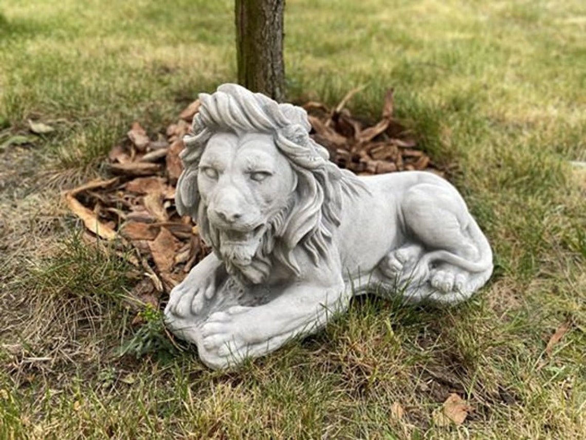 CONCRETE LION 29 lb. Lion statue Lying Lion Animal Statue Etsy