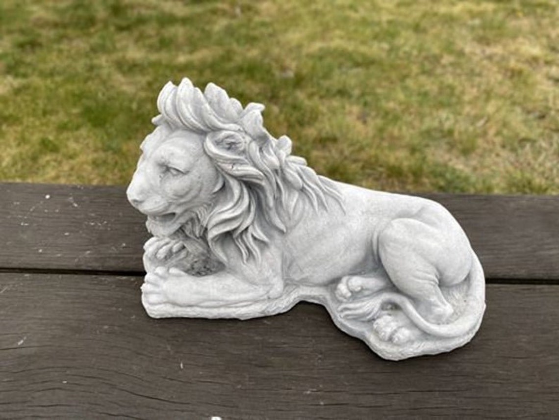 CONCRETE LION 29 lb. Lion statue Lying Lion Animal Statue Etsy