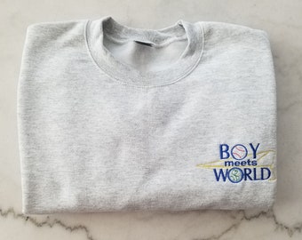 Sudadera bordada inspirada en Boy Meets World: un regreso a los años 90