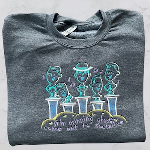 Haunted Singing Busts Besticktes Sweatshirt: Freizeitpark-Geist