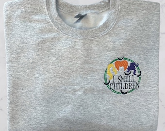 Sudadera bordada de las Tres Brujas: Murciélagos de Halloween, diseño de Salem