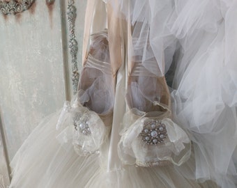 Romantic Beaded Silk Leather Ballet Shoes Dancing Shabby Chic White French Beige Lace Ballet Boudoir Pointe Brooches Rhinestone Tulle