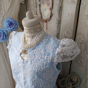 Noble ! Vintage dress wedding dress ball gown boudoir shabby size. 36/38 S M Wedding Embroidered Tulle Satin Dress Blue White Pearls 50s