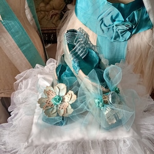 roses vintage papillons chaussures de ballet pointes vieilles pointes dansées shabby chic délavé bleu turquoise ballet boudoir tulle papier à musique