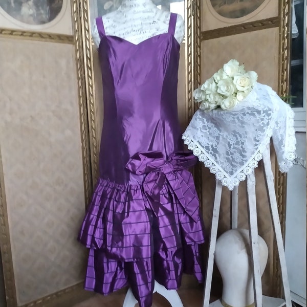 Charming! Fantastic vintage dress bow flounce purple purple taffeta wedding ball gown around 1990 Pary dress ball gown wedding dress size 36