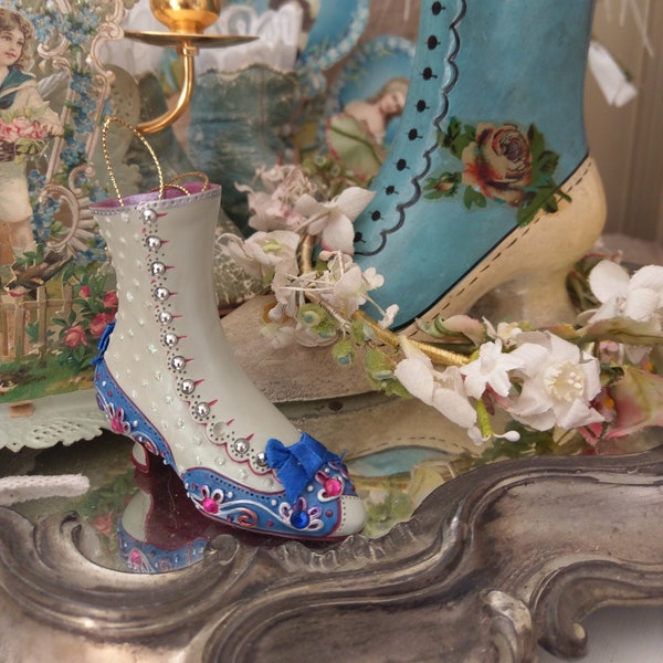 So süß und romantisch: Vintage Decoration Deko viktorianisch Miniatur Stiefel Knopfstiefel Stiefelette Grannys french shabby chic Aufhänger