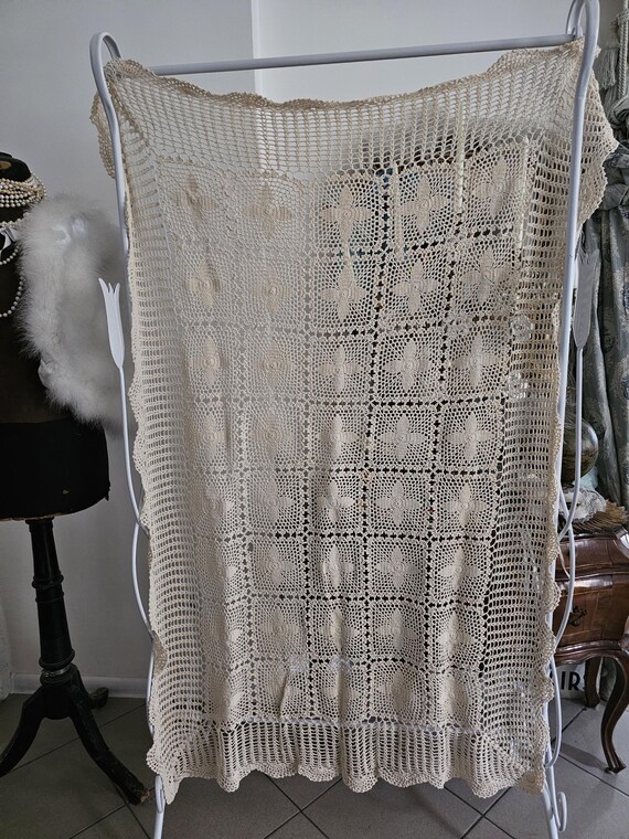 フランス製の大きなヴィンテージテーブルクロス、かぎ針編みのレースの
