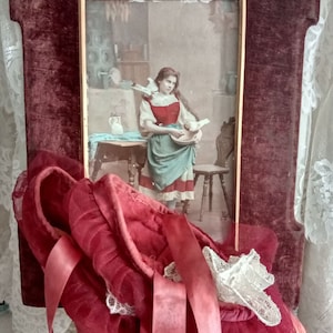 Brocante noble ballet shoes Pointe shoes from the musical &quot;The Red Shoes&quot; Red Victorian Edwardian