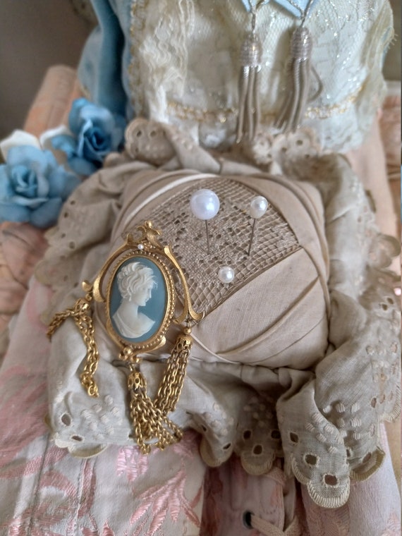 Romantic Antique Pincushion Lace Richelieu Embroidery Flounce Etsy