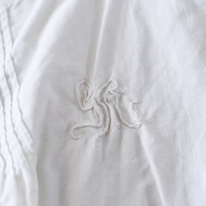 Ladies white camisole blouse with lace and embroidery & Monogram G.M. Paris image 7