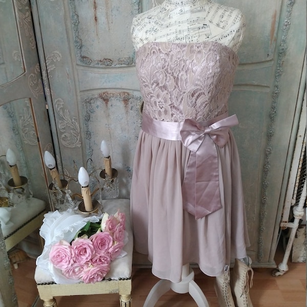 Charming brocante! Fantastic vintage dress, tulle, tutu, petticoat, pink, dusky pink, lace, wedding ball gown, around 1990, wedding dress