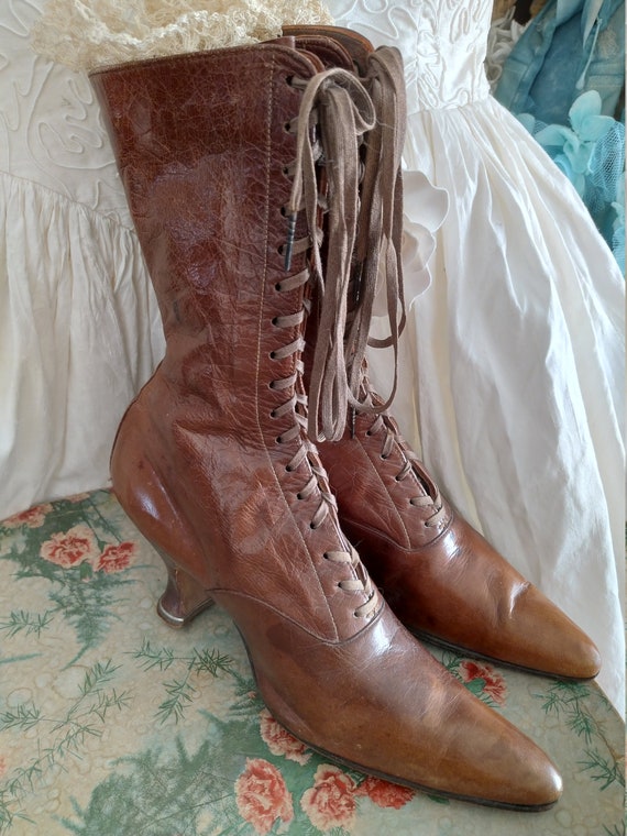 Antique noble Victorian women's boots lace-up boo… - image 4