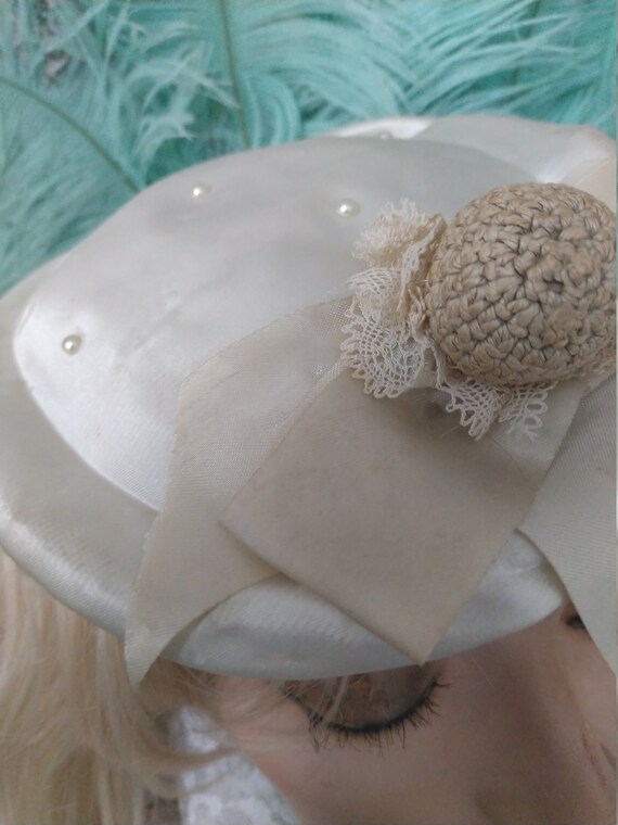 Shabby and Brocante Charm: Vintage Floral Hat Cag… - image 7