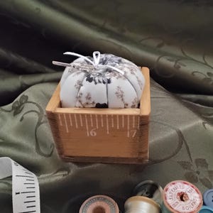 country pincushion, box pincushion, unique pincushion,  sewing pincushion,  handmade pincushion, gift for sewing friend,