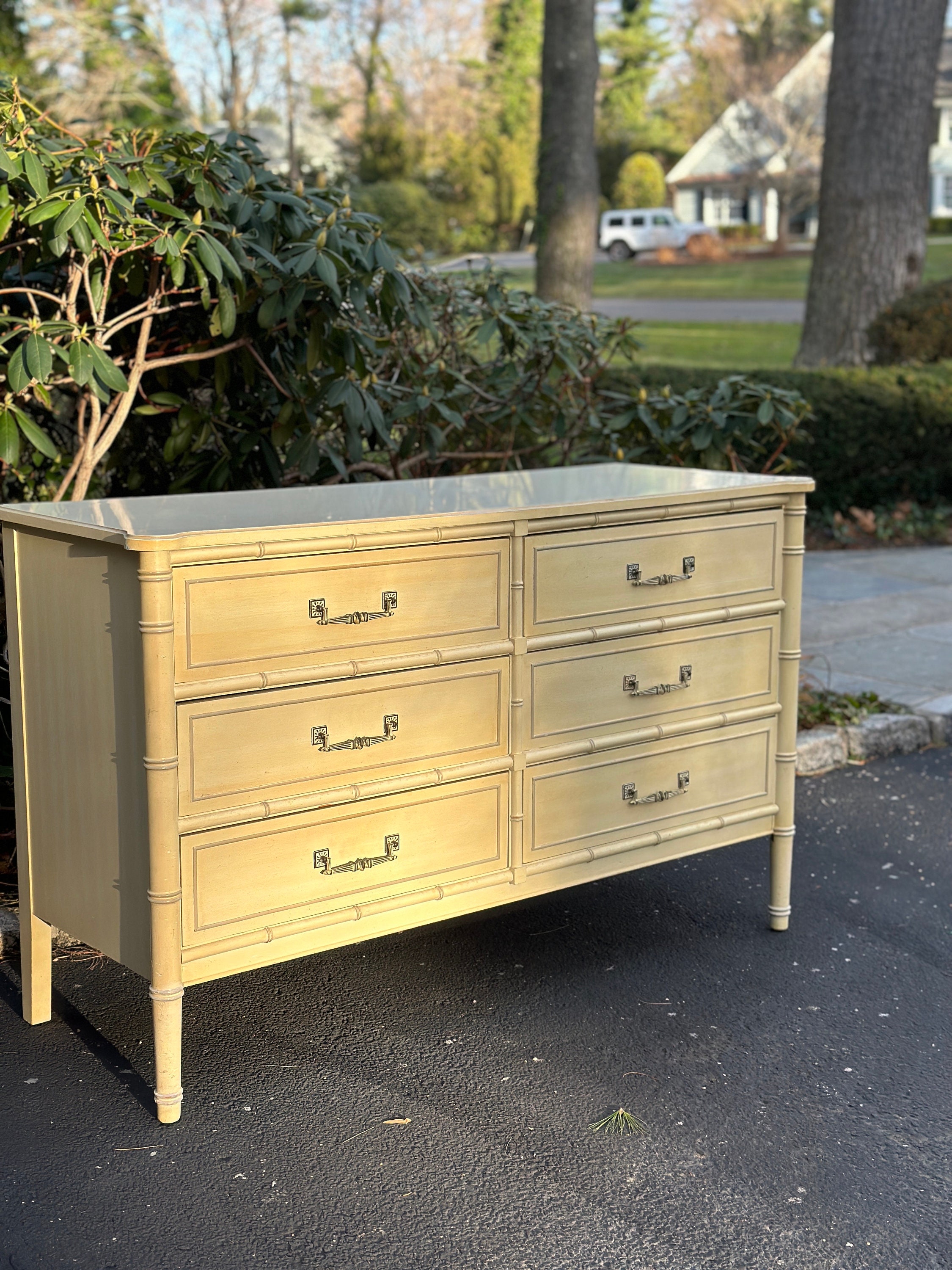 17+ Henry Link Bali Hai Dresser