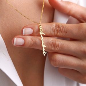 Collar de nombre delicado, regalos personalizados, joyería de nombre, collar de nombre pequeño personalizado para mujeres, dama de honor, regalo para ella