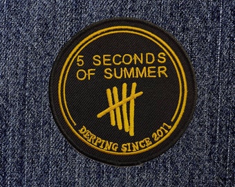 5 Seconds Of Summer - Derping Stamp Woven Sew On Patch - Brand New/Official/Rare