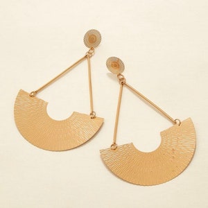 Dangling Fan Shaped Earrings