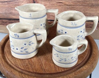 vintage ceramic measuring cups, kitchenware