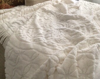 Vintage Chenille bedspread, bedding