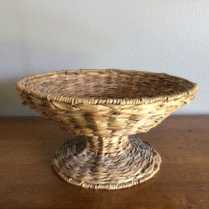 vintage wicker fruit bowl, pedestal wicker bowl, decorative basket