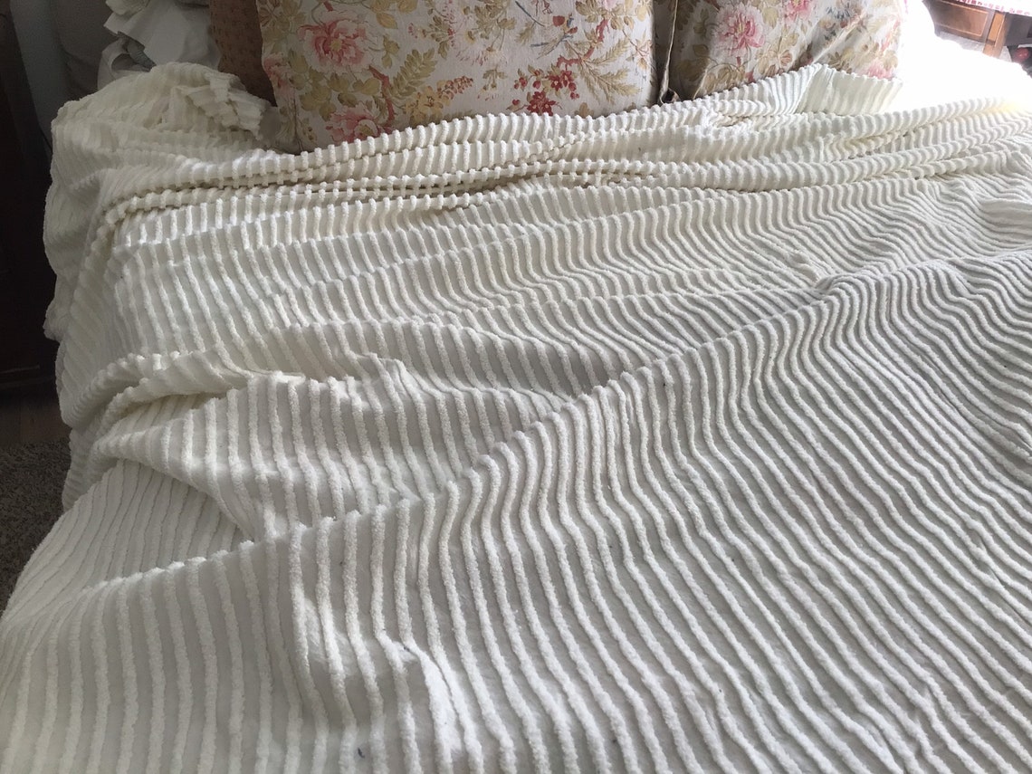 Vintage Chenille King Size off White Bedspread Farmhouse Etsy