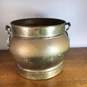 Vintage Hammered Brass Jardiniere: English Style Planter Pot