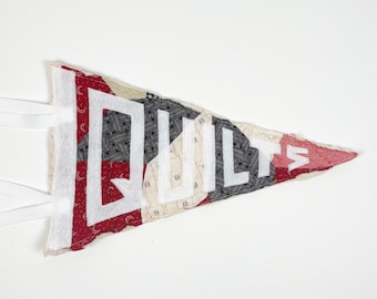 Quilt Pennant / Vintage Patchwork Quilts Pennant Flag / Sewing Room / Quilter / Vintage / Americana Decor / Oscilatey