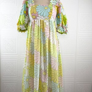 Upcycled Puff Sleeve Dress / Dress made from vintage sheets / Ruffle Sleeve Peasant Dress / Funky Florals / Oscilatey image 5