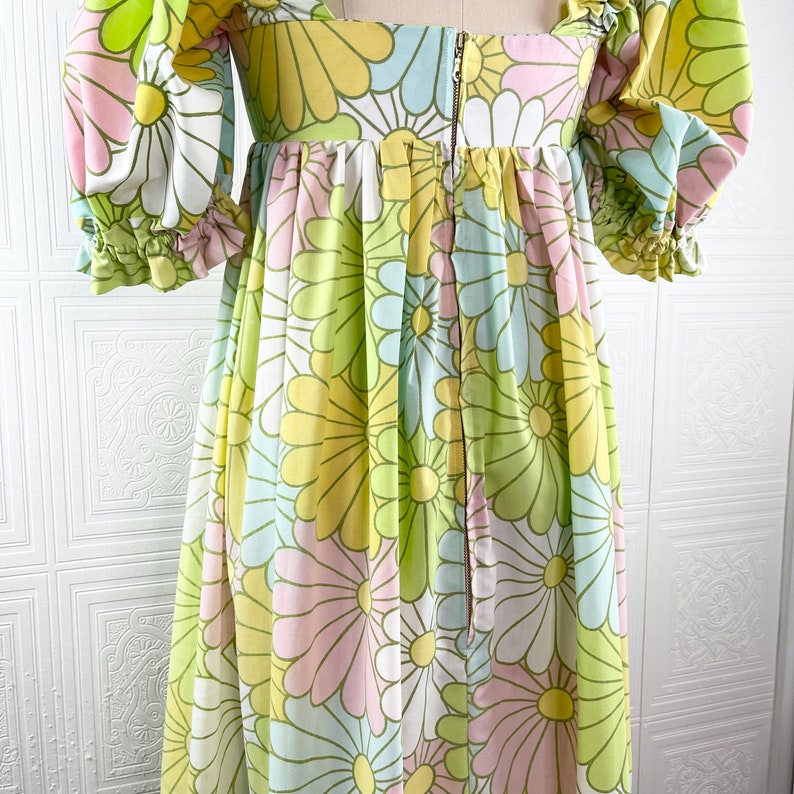 Upcycled Puff Sleeve Dress / Dress made from vintage sheets / Ruffle Sleeve Peasant Dress / Funky Florals / Oscilatey image 8