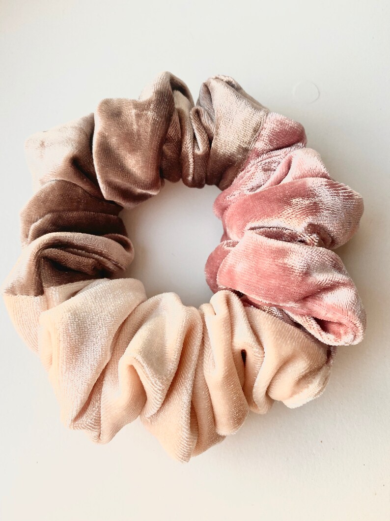 combo perfect size. Super comfortable lux hairtie in the softest velvet Velvet scrunchie in a beautiful pink,brown and blush large size
