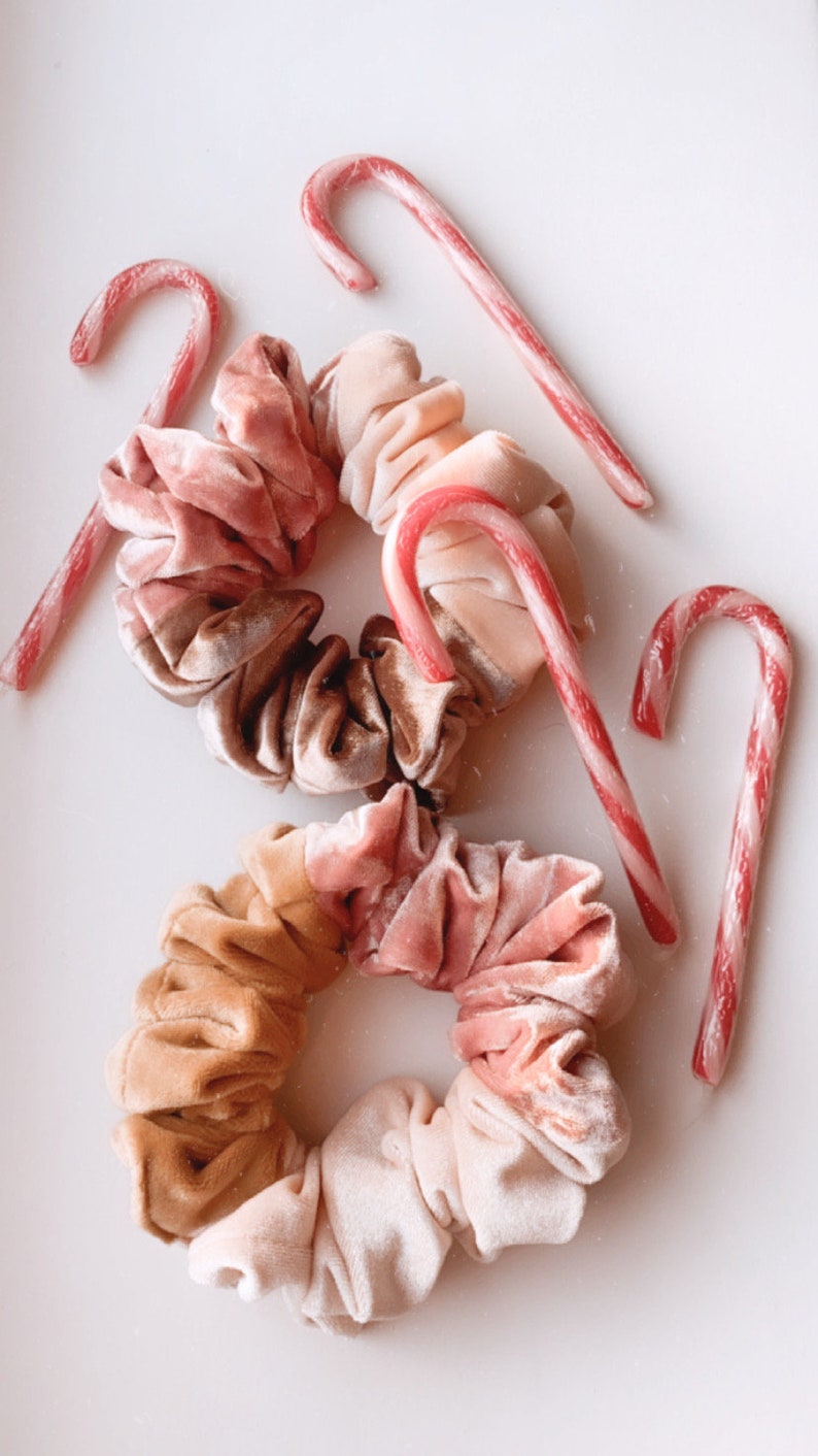 combo perfect size. Super comfortable lux hairtie in the softest velvet Velvet scrunchie in a beautiful pink,brown and blush large size