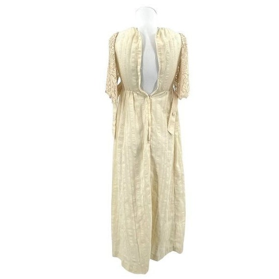 Vintage 1970s Ivory Cotton and Lace Boho Prom Fes… - image 10