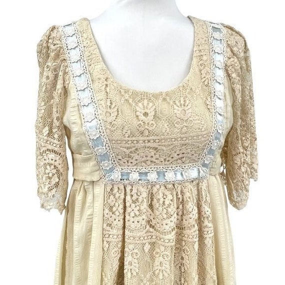 Vintage 1970s Ivory Cotton and Lace Boho Prom Fes… - image 6